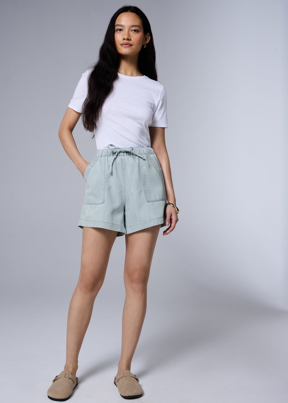 Light Wash Denim Comfort Utility Shorts