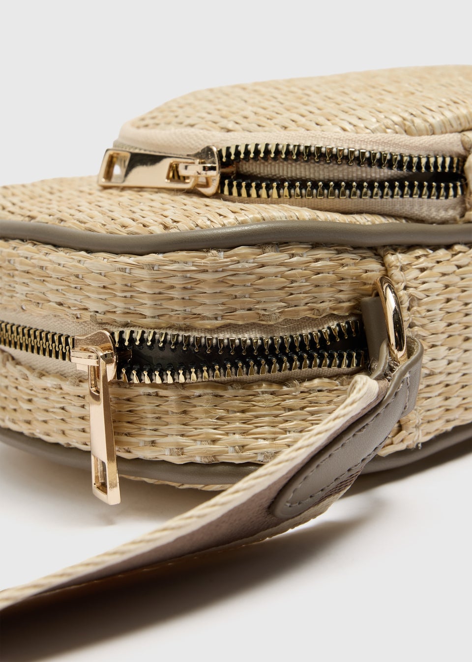 Mocha Straw Phone Bag