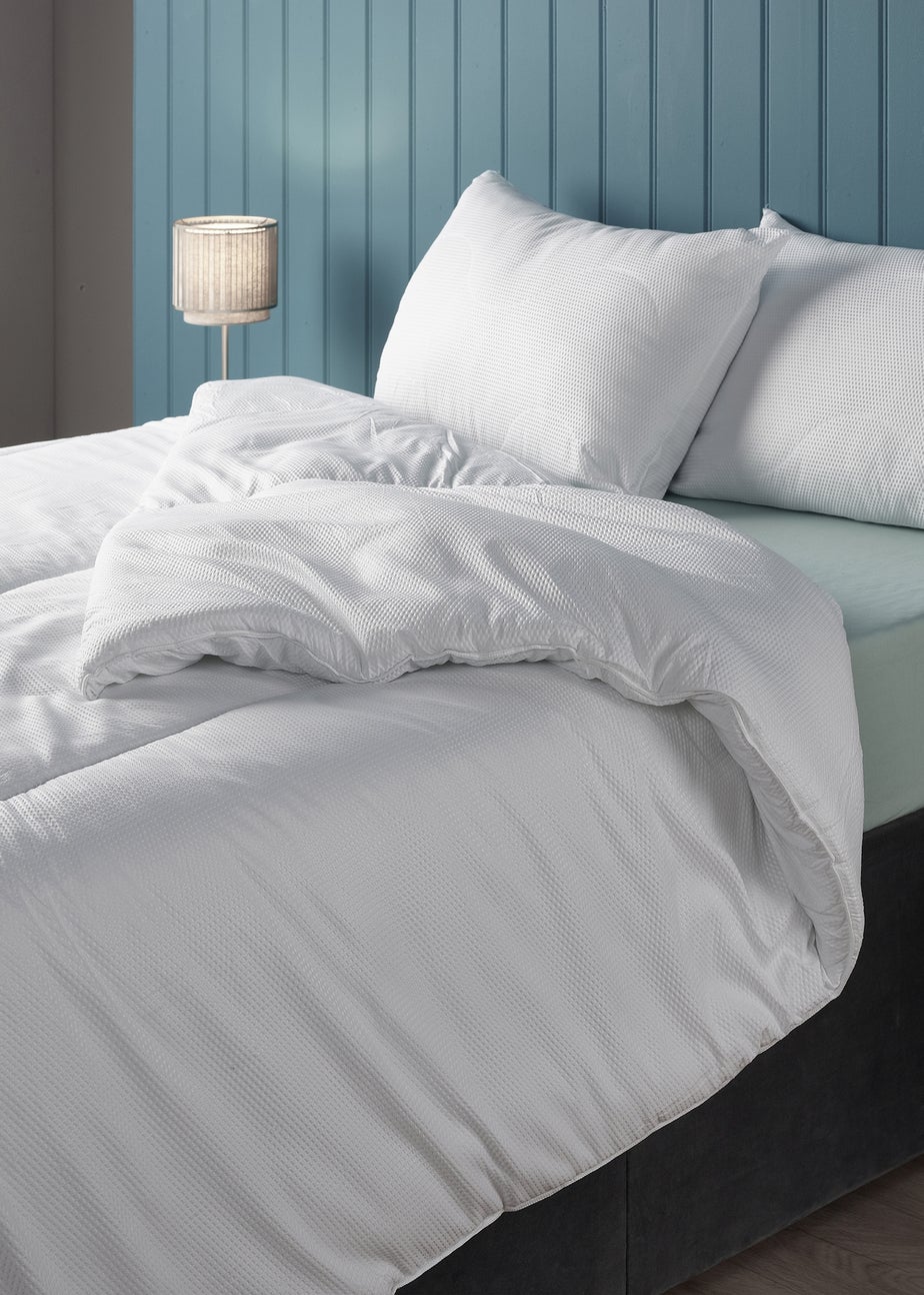 Downland Waffle White 10.5 Tog Duvet