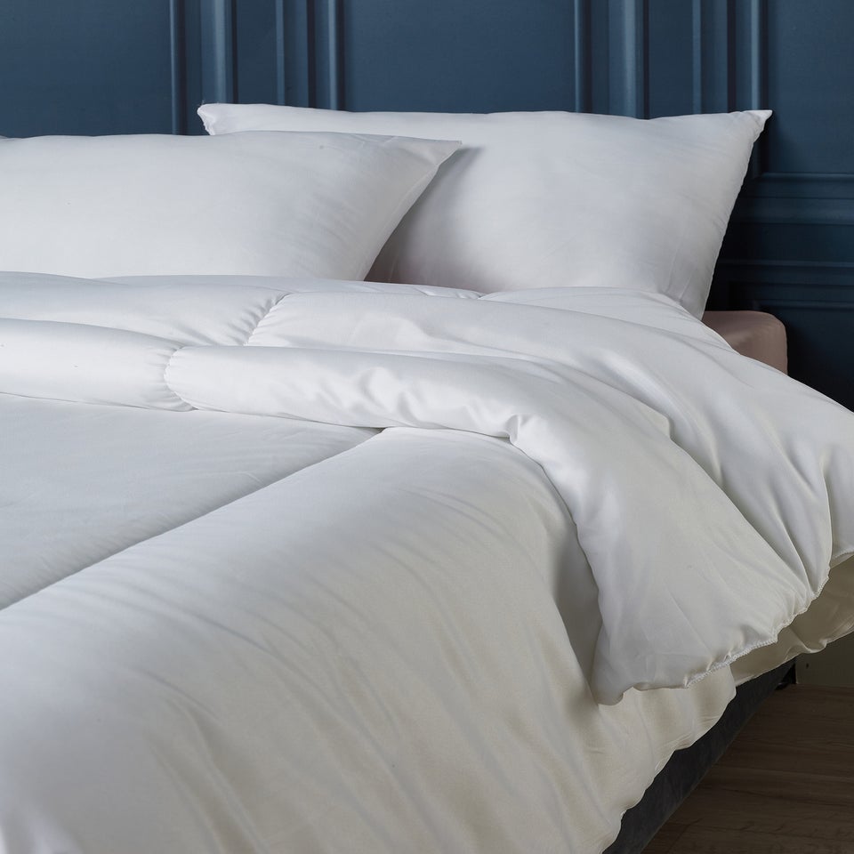 Downland Soft Touch White 13.5 Tog Duvet