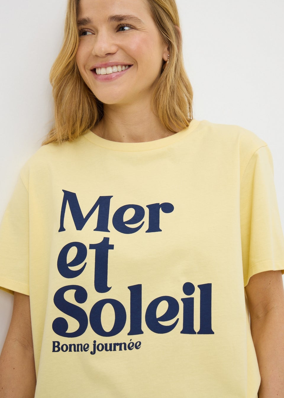 Yellow Mer et Soliel Graphic T-Shirt