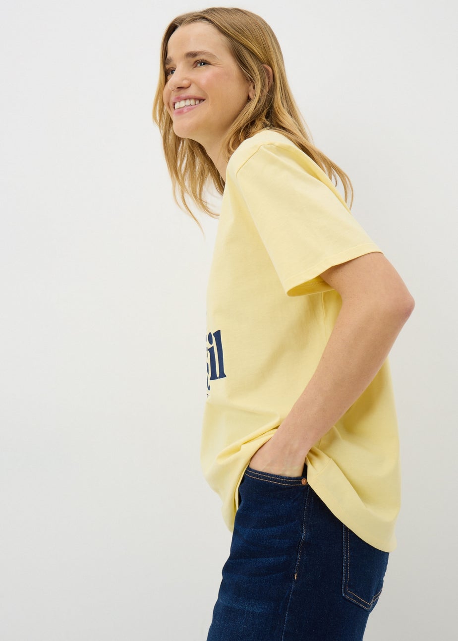 Yellow Mer et Soliel Graphic T-Shirt