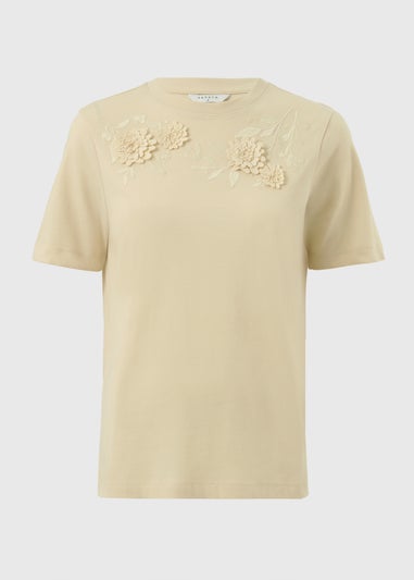 Cream 3D Flower T-Shirt