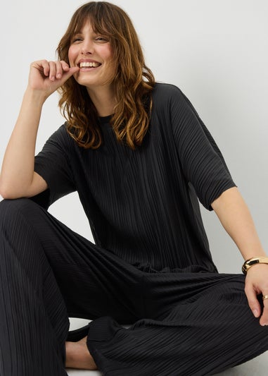Black Plisse Co Ord Top