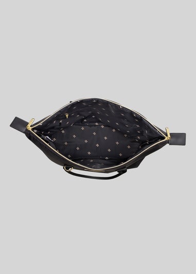 IT Luggage Black Desirable Suitcase