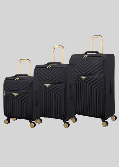 IT Luggage Black Desirable Suitcase