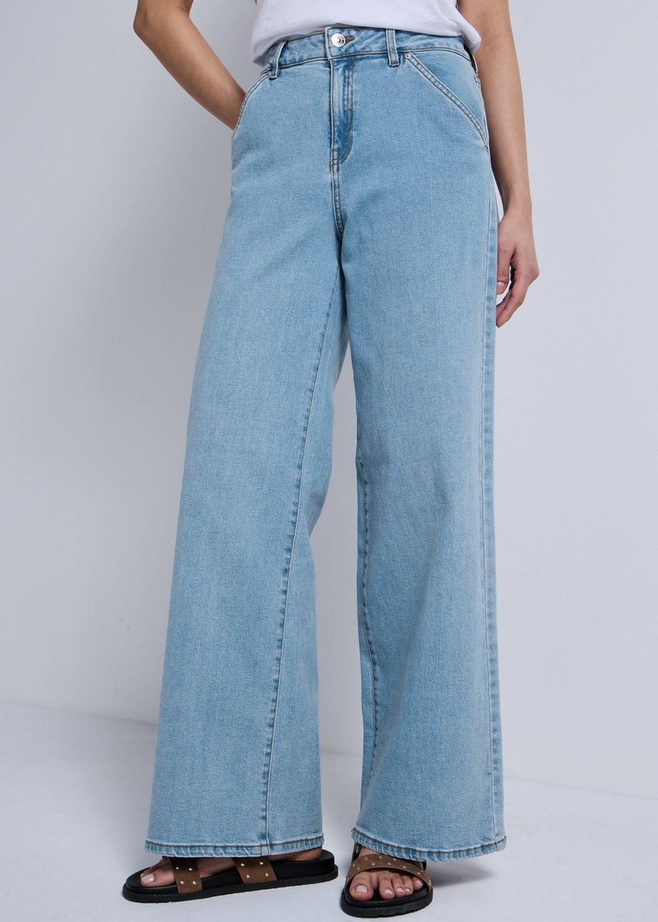 Light Wash Stretch Wide Leg Jeans