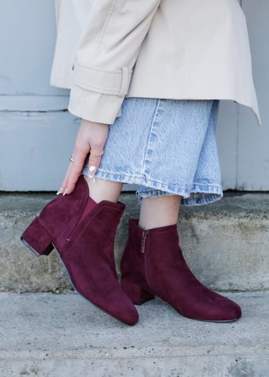 Linzi Manor Burgundy Faux Suede Block Heeled Ankle Boot