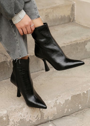 Linzi Jetta Black Faux Leather Heeled Boot