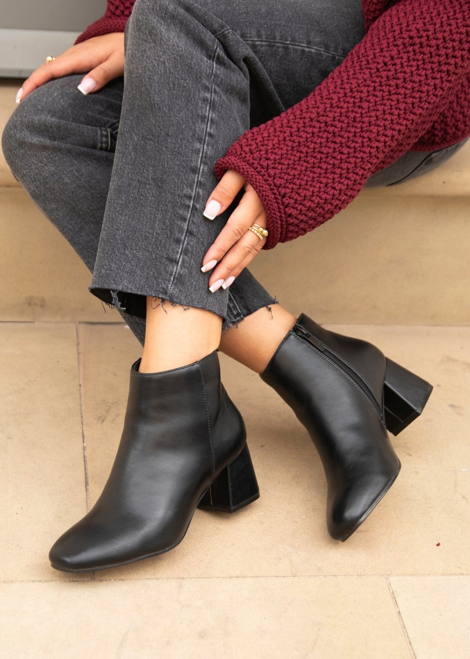 Linzi Verse Black Faux Leather Block Heel Ankle Boot
