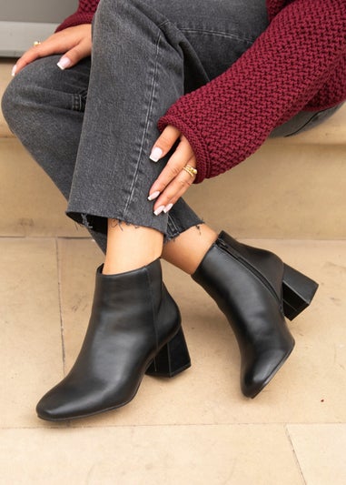 Linzi Verse Black Faux Leather Block Heel Ankle Boot