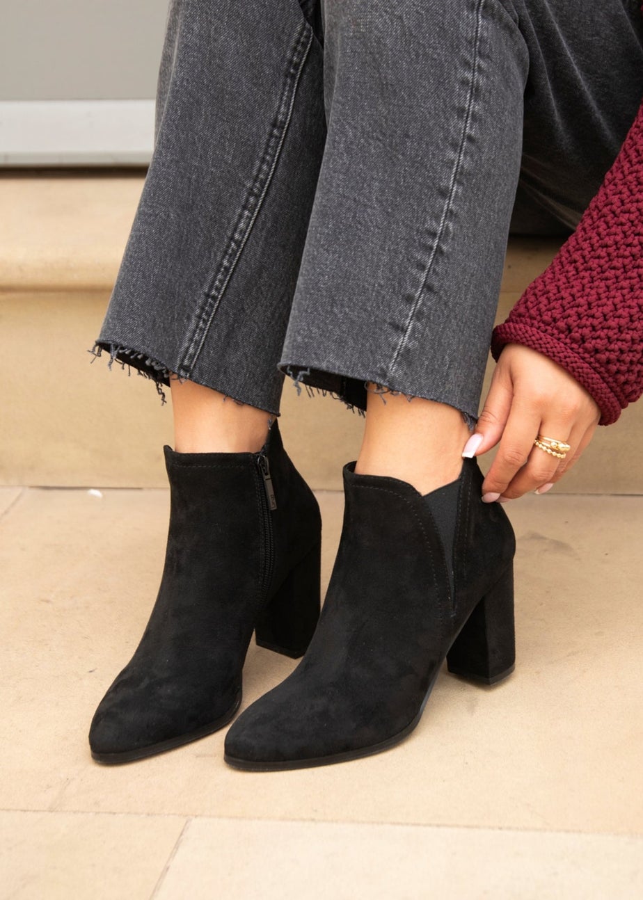 Linzi Freda Black Faux Suede Block Heeled Ankle Boot