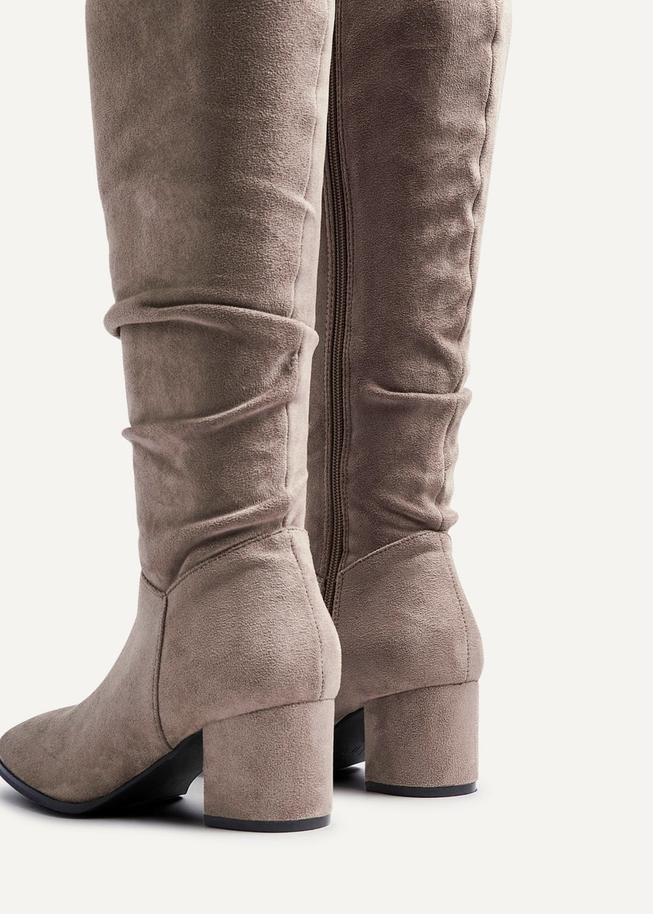 Linzi Margot Mocha Faux Suede Knee High Block Heeled Ruched Boot
