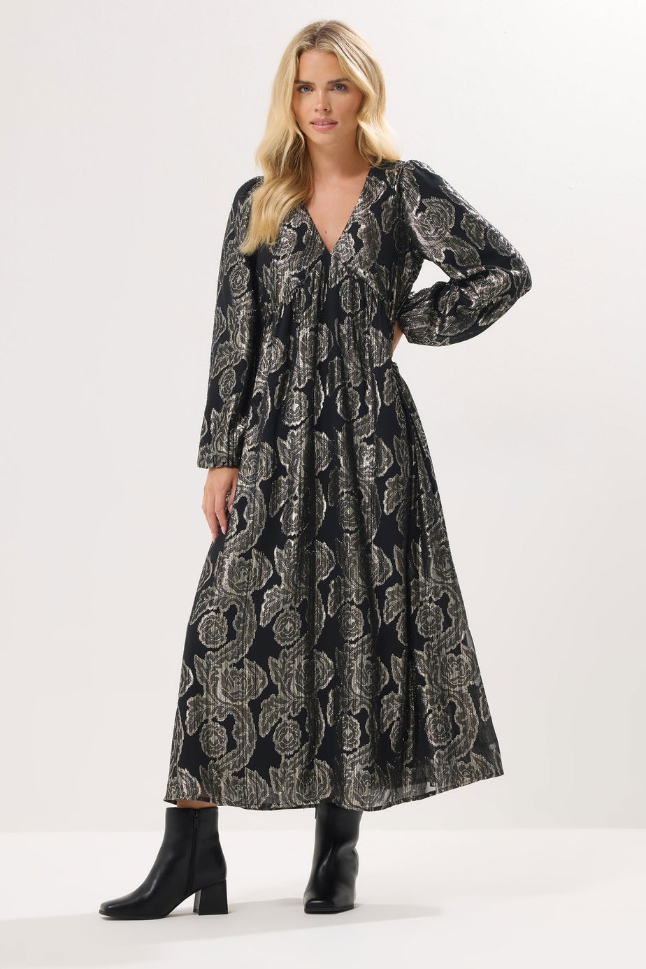 PixieGirl Petite Black Jacquard Floral Smock Dress