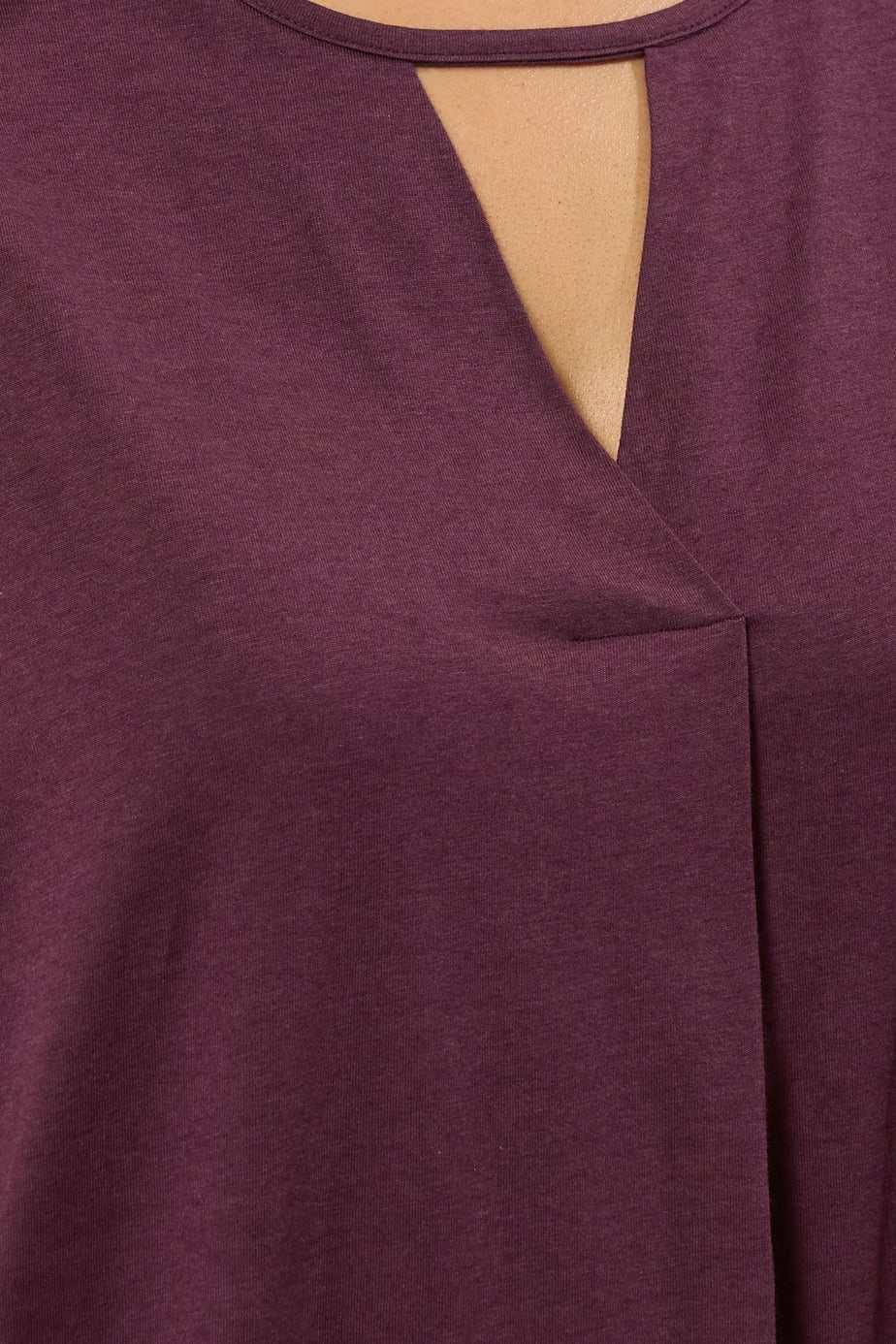 Evans Curve Berry Purple Keyhole Front Pleat Top