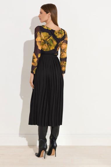 Star By Julien Macdonald Black Pleated Belt Buckle Maxi Skirt