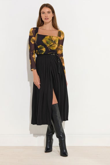 Star By Julien Macdonald Black Pleated Belt Buckle Maxi Skirt