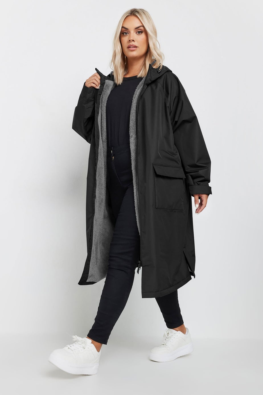 Yours Curve Black Waterproof Fleece Lined Robe