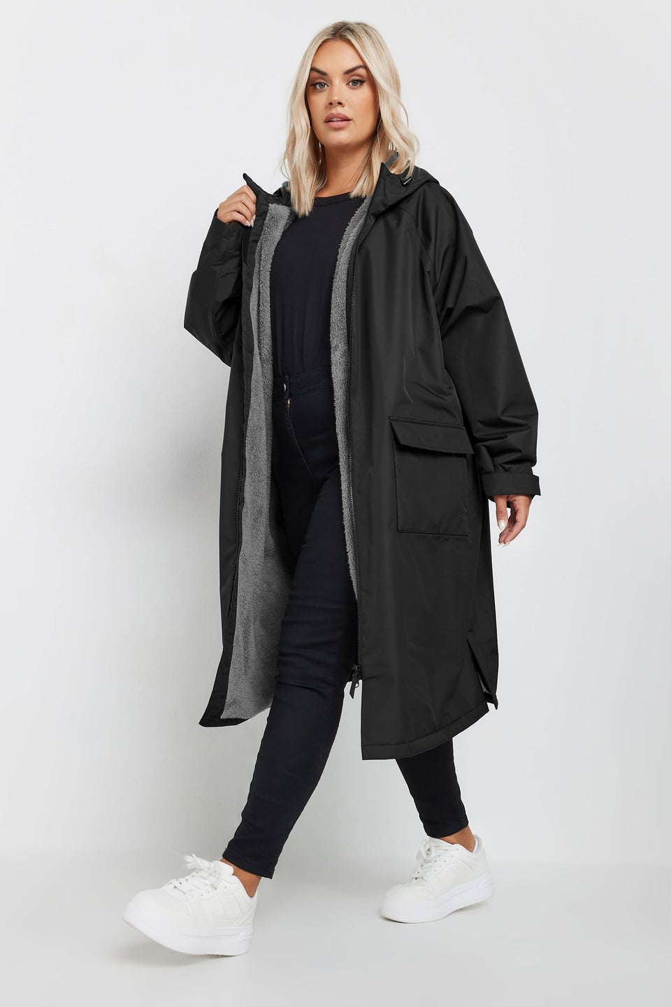 Yours Curve Black Waterproof Fleece Lined Robe