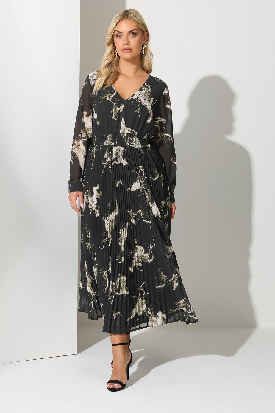 Yours London Curve Black Abstract Pleat V-Neck Maxi Dress