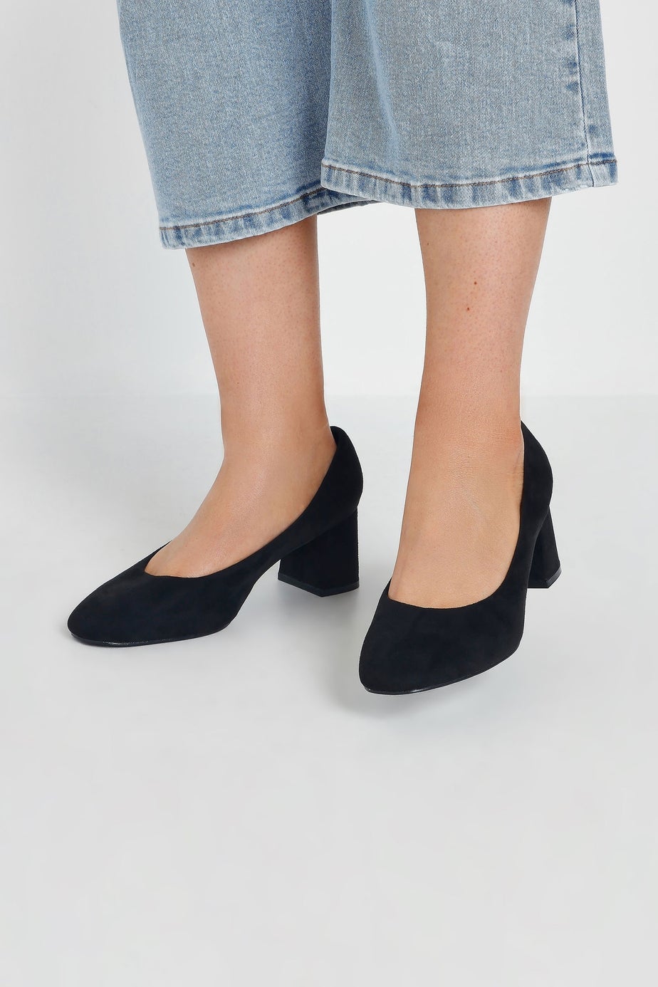 Yours Black Faux Suede Mid Block Heel Court Shoes In Extra Wide EEE Fit