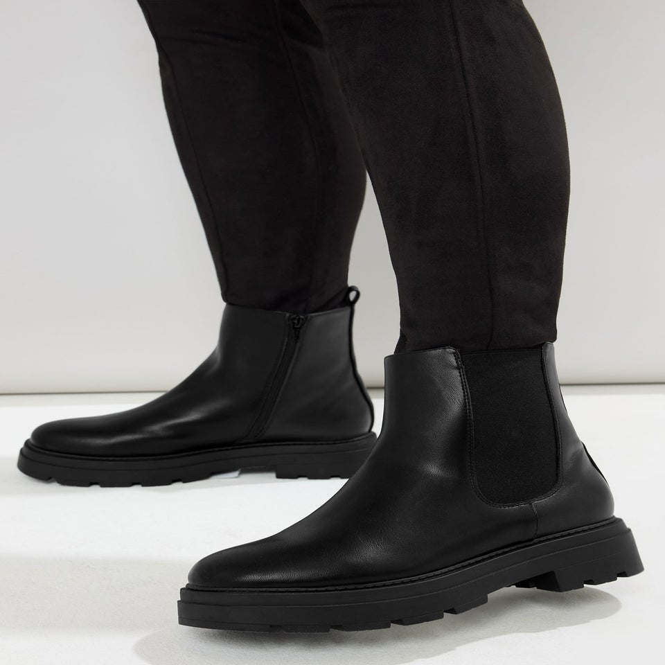 Yours Black Faux Leather Chunky Chelsea Boots In Extra Wide EEE Fit