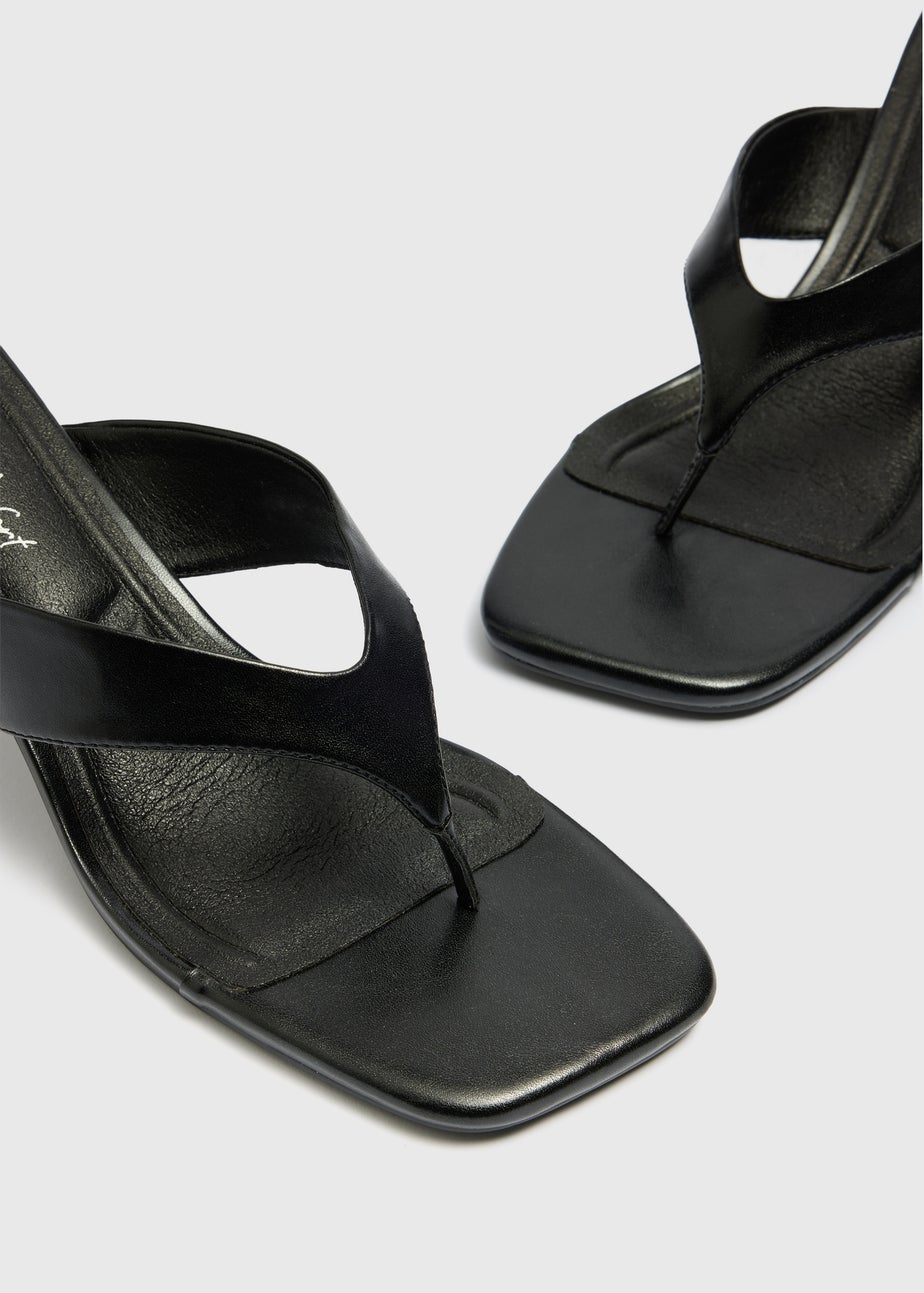 Black Comfort Toe Post Kitten Heels