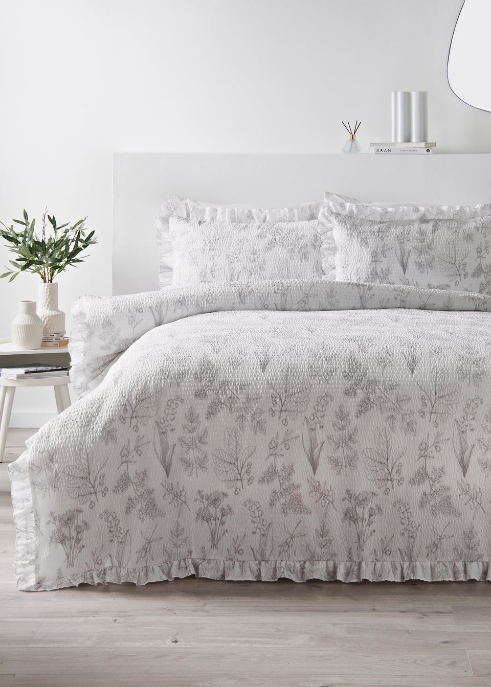 Grey Linear Leaf Frill Duvet Set