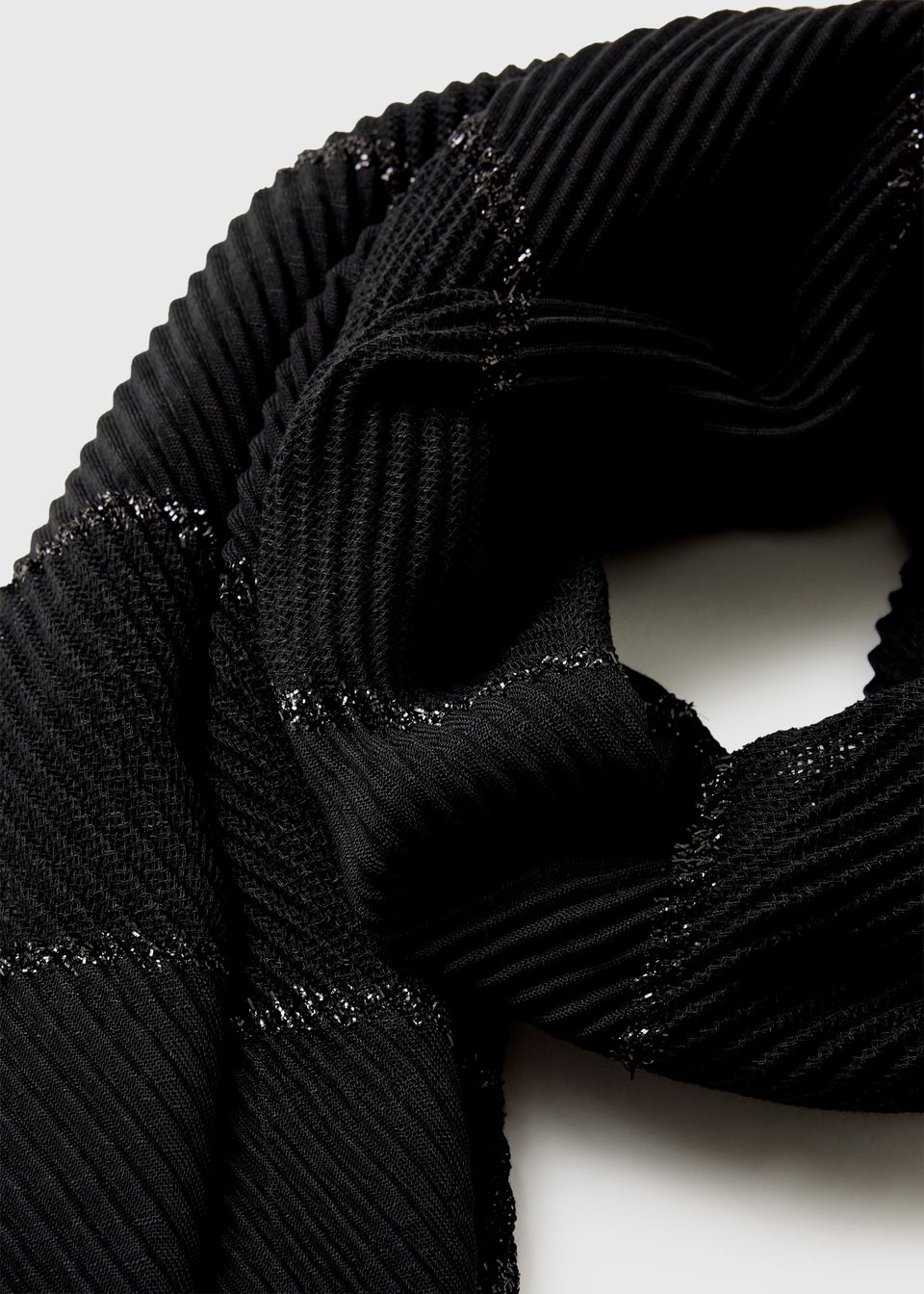 Black Crinkle Detail Scarf
