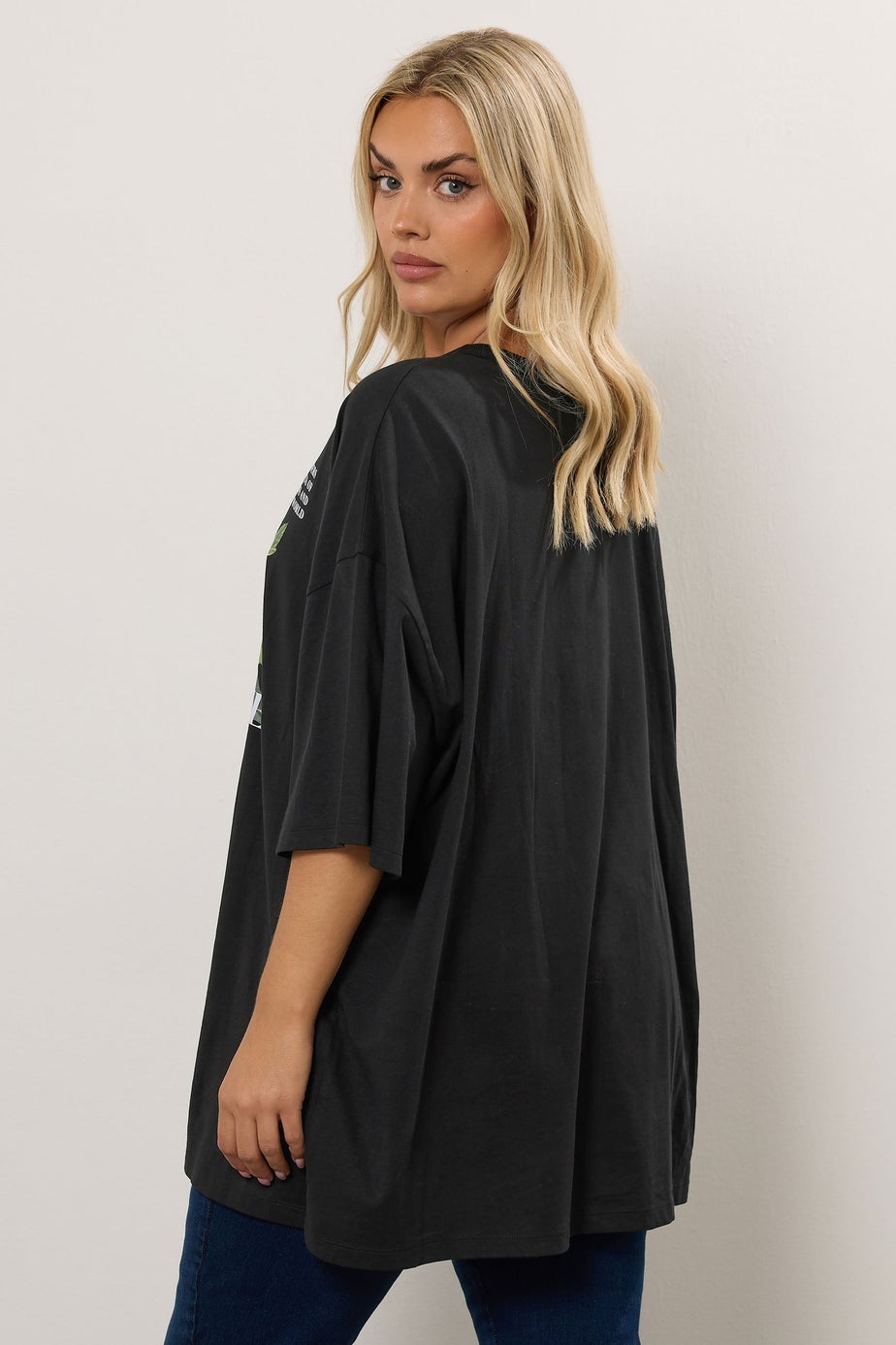 Yours Curve Black 'La Botanique Fleurs' Floral Boxy Graphic T-Shirt