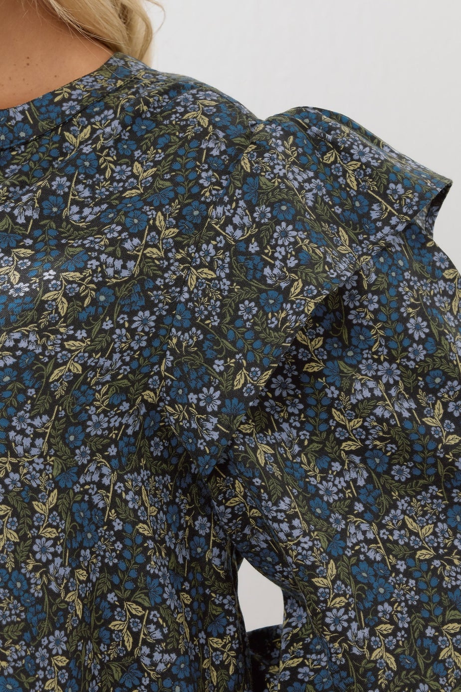 Yours Curve Blue Ditsy Floral Print Frill Top