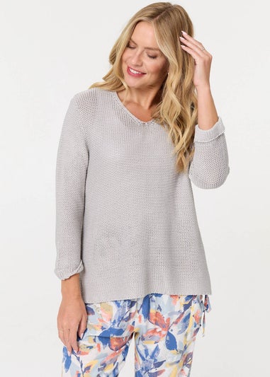 Izabel London Silver Mesh Texture 3/4 Sleeve Relaxed Top