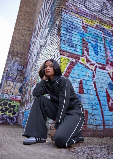 PixieGirl Petite Navy Blue Contrast Piping Zip Sweatshirt