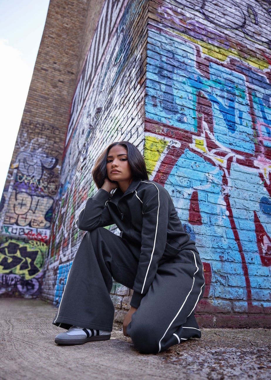 PixieGirl Petite Navy Blue Contrast Piping Zip Sweatshirt