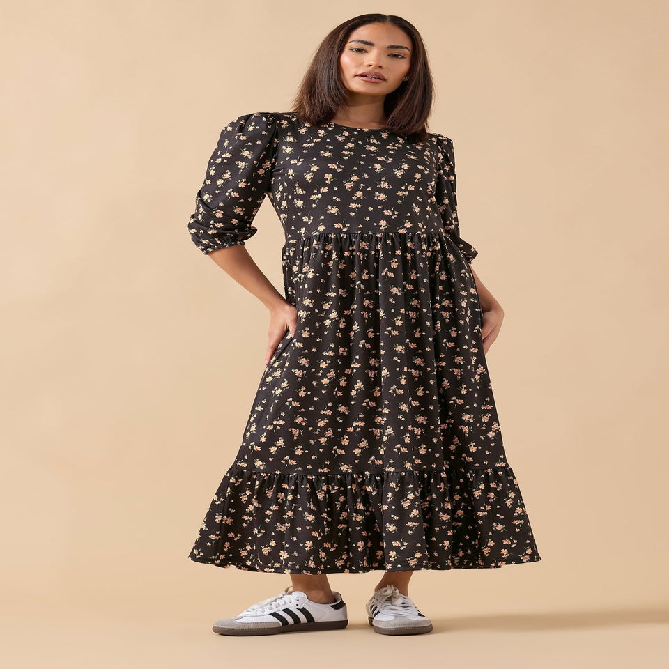 PixieGirl Petite Black Ditsy Tiered Hemline Dress