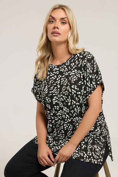 Yours Curve Black Deer Print Grown On Sleeve T-Shirt