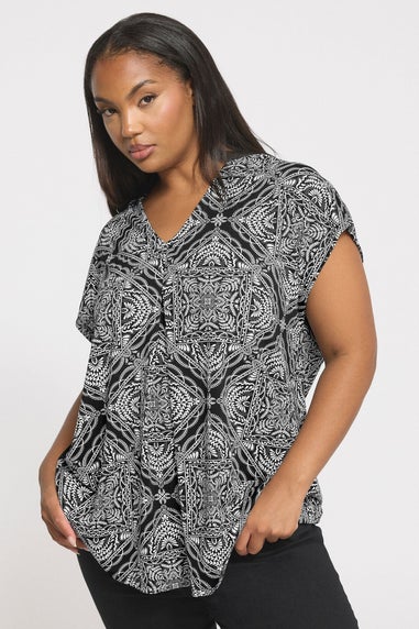 Yours Curve Black & White Paisley Print Pleated Top