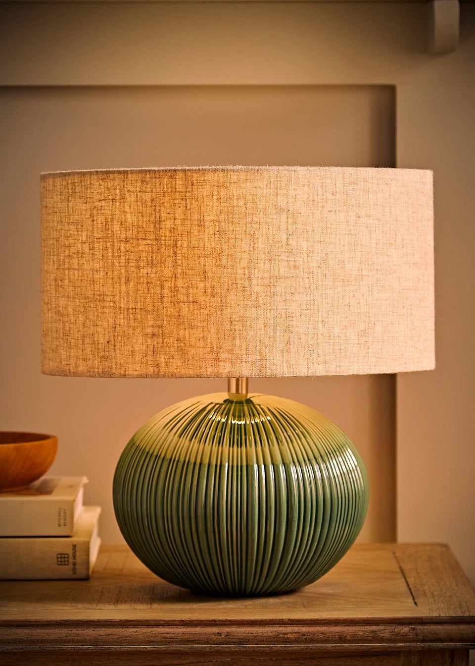 ValueLights Rebecca Green Ribbed Ceramic Table Lamp with Linen Shade