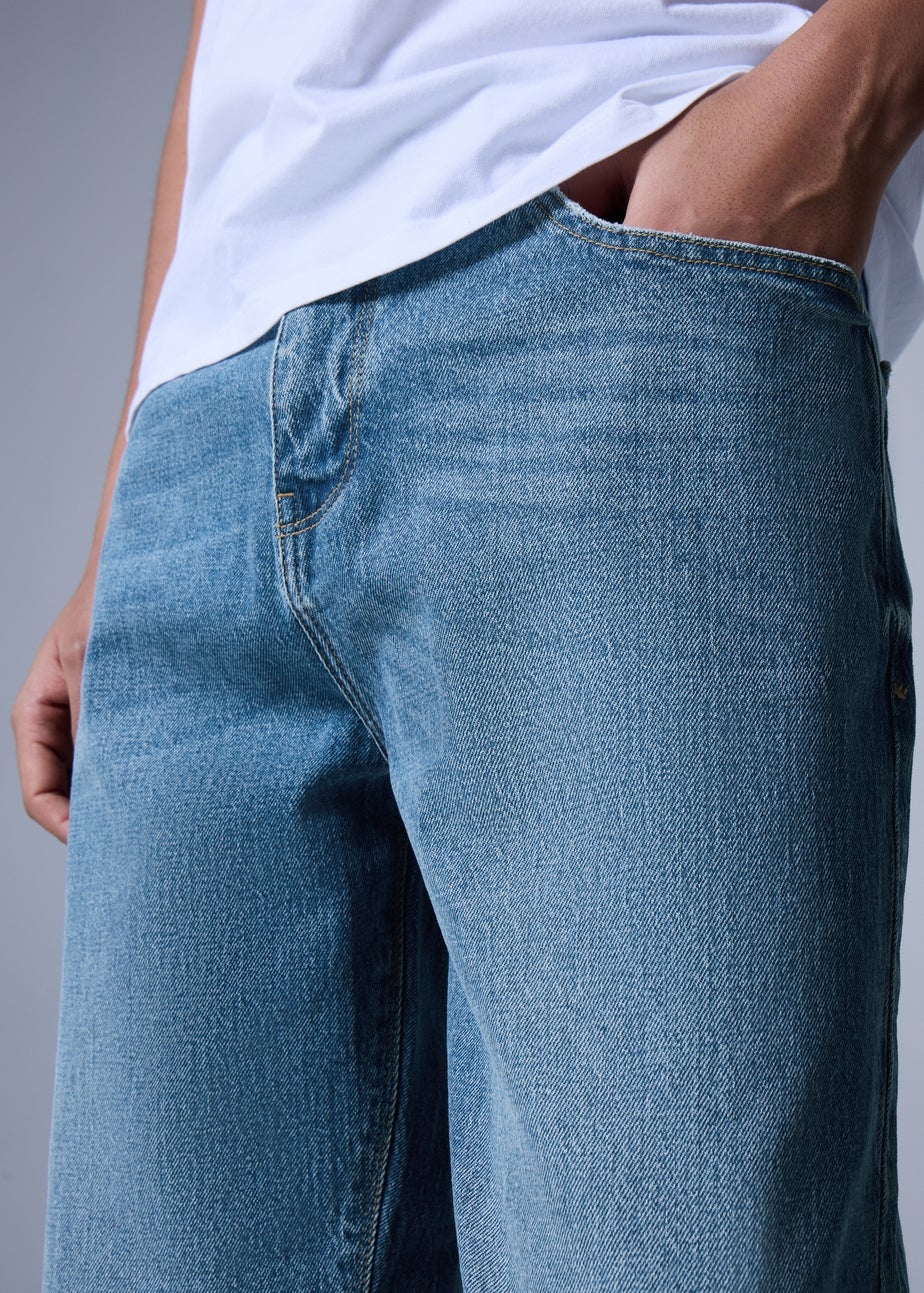 Mid Wash Relaxed Fit Jeans