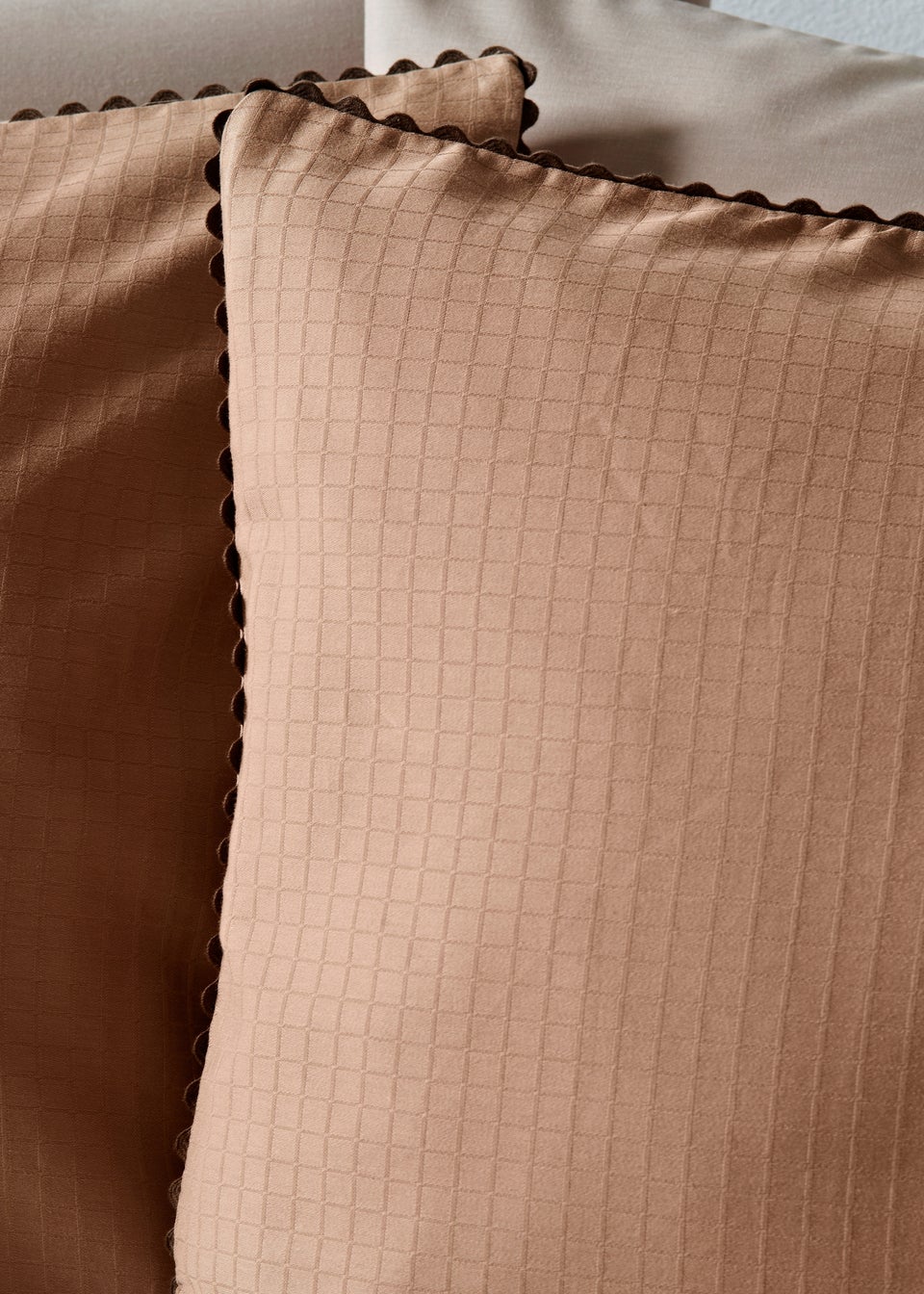 Natural Jacquard Scallop Duvet Set