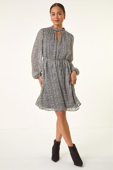 Roman Black Petite Geometric Keyhole Front Dress