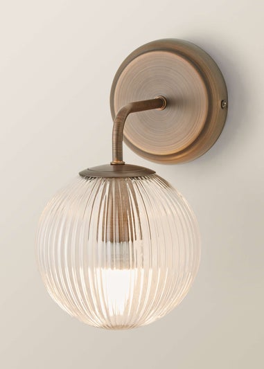 ValueLights Kempton Brushed Brass Wall Light Ribbed Globe Shade