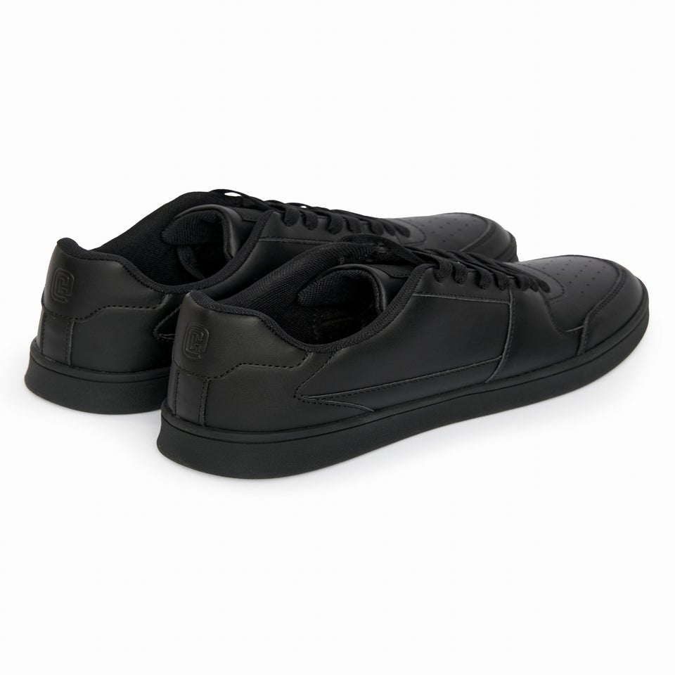 Crosshatch Black Aviemore Trainers
