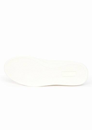 Crosshatch White Aviemore Trainers