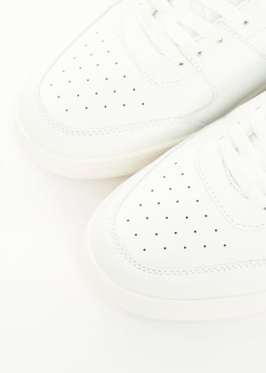 Crosshatch White Aviemore Trainers