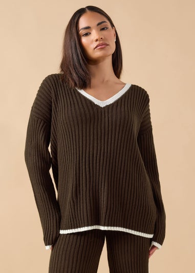 PixieGirl Petite Chocolate Brown Knitted V-Neck Jumper