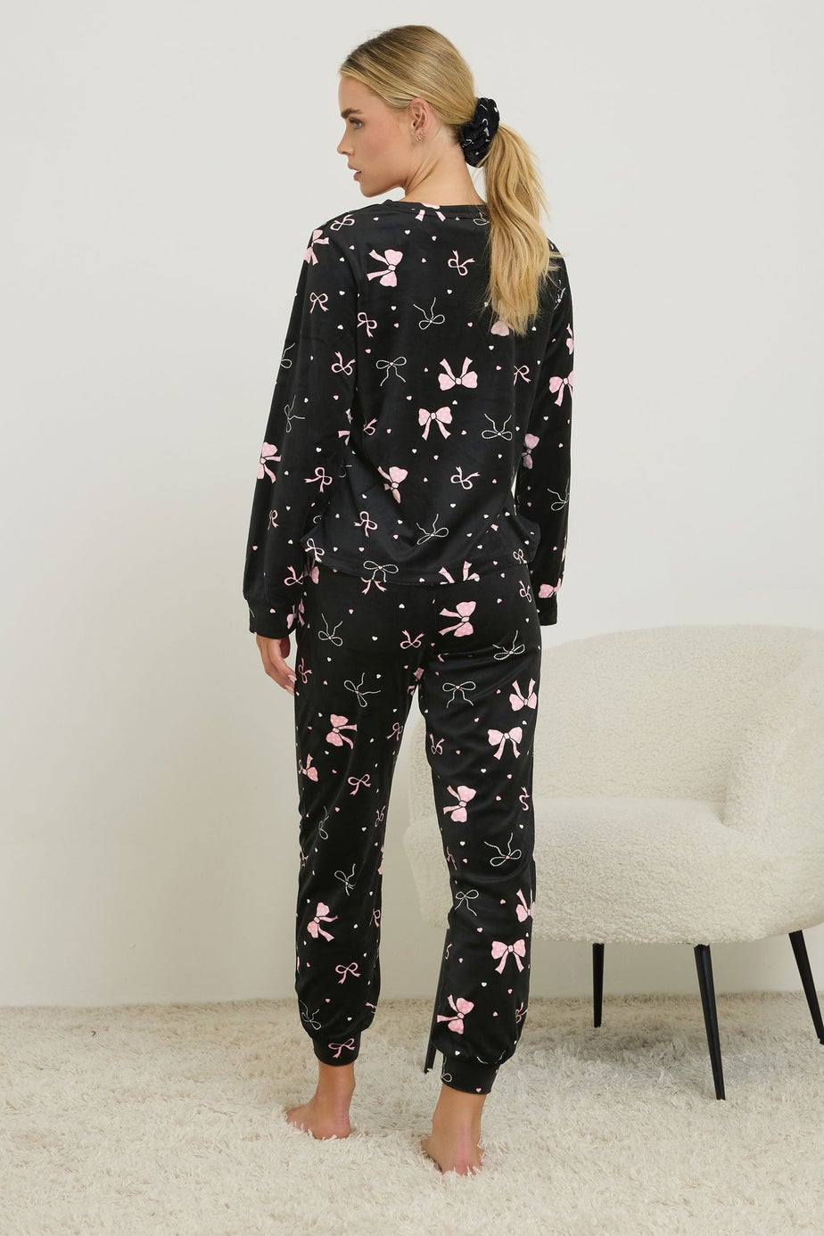 PixieGirl Petite Black Bow Fleece Pyjama & Scrunchie Set