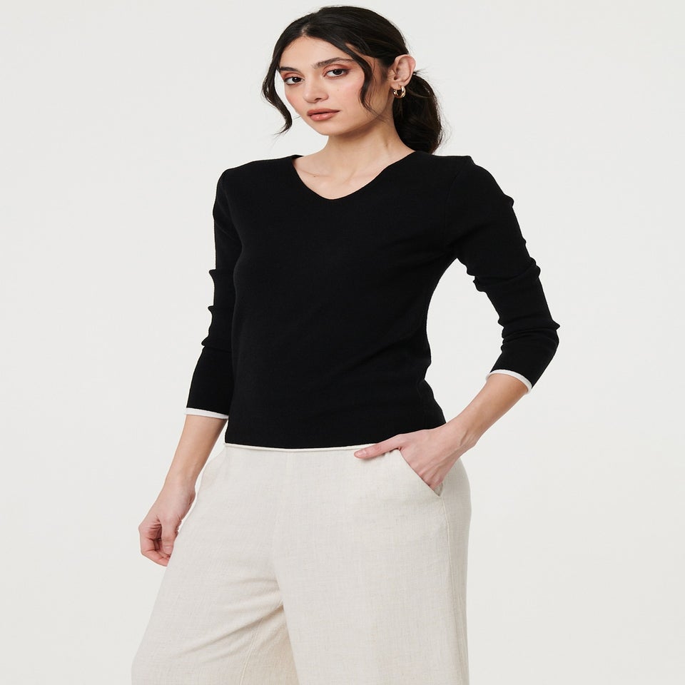 Izabel London Black Contrast Trim V-Neck Knit Top