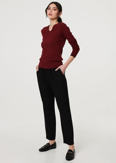 Izabel London Red Contrast Trim V-Neck Knit Top