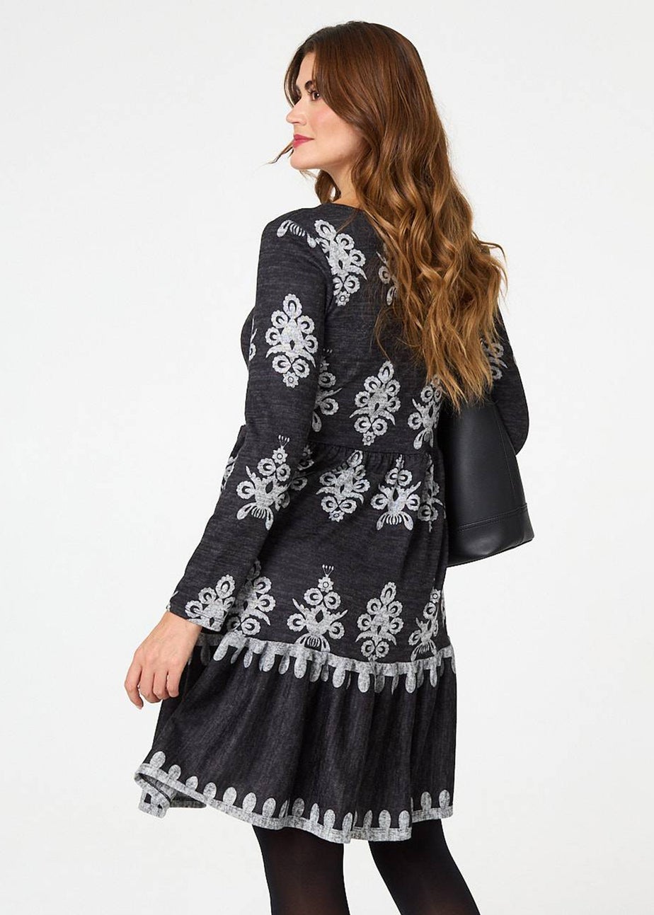 Izabel London Grey Printed Knee Length Long Sleeve Dress